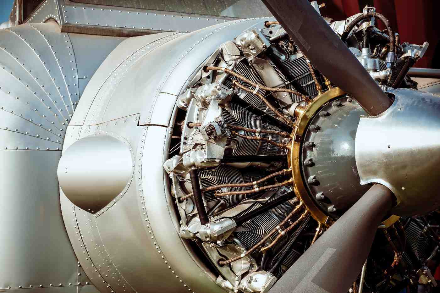 vintage aircraft engine (1)