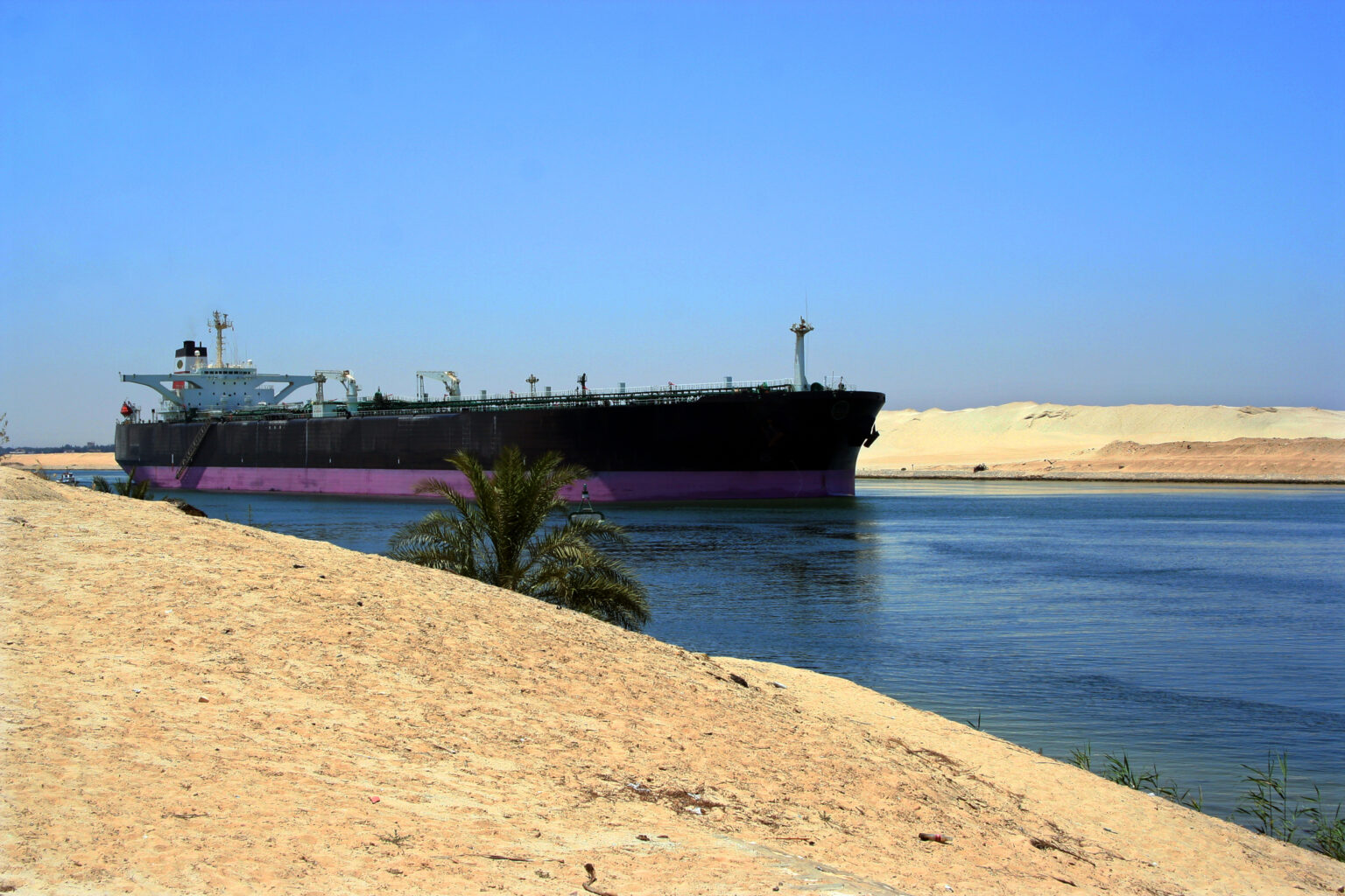 SUEZ CANAL TRANSIT 1 1536x1024